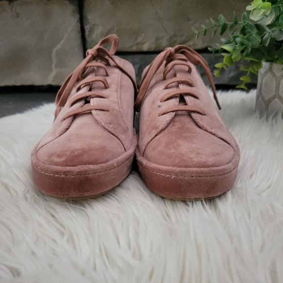 Joie ‘Daryl’ millennial pink velvet sneaker size 6 - Picture 4 of 13